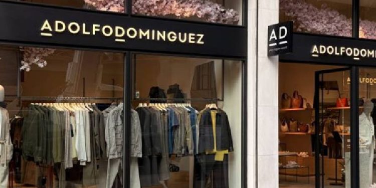 Adolfo Domínguez vuela en Bolsa con su plan estelar a 2029