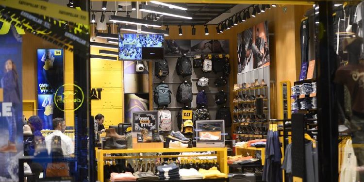 CAT inaugura segunda tienda en Panamá