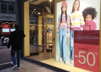 Cierre en el centro de Zaragoza: rebajas superiores al 50%