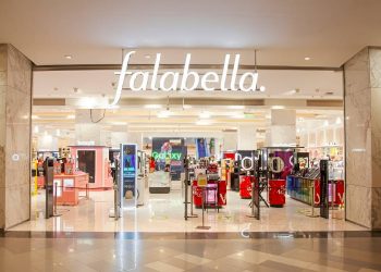Grupo Falabella eleva utilidades y récord de EBITDA en 2025