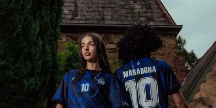 Maradona x Comma: colección oficial de ropa deportiva