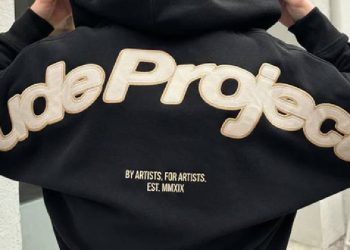 Nude Project: la sudadera que conquistó a la Generación Z