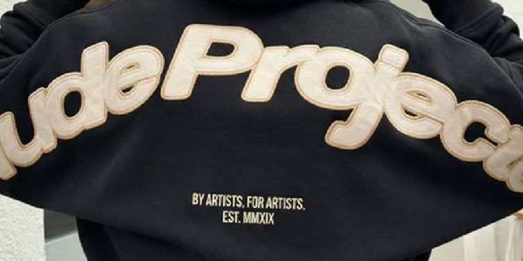 Nude Project: la sudadera que conquistó a la Generación Z