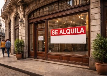 El crecimiento de locales vacíos en Ciudad Vieja refleja cambios en el consumo urbano