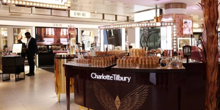Puig mantiene a Charlotte Tilbury tras salida de su CEO