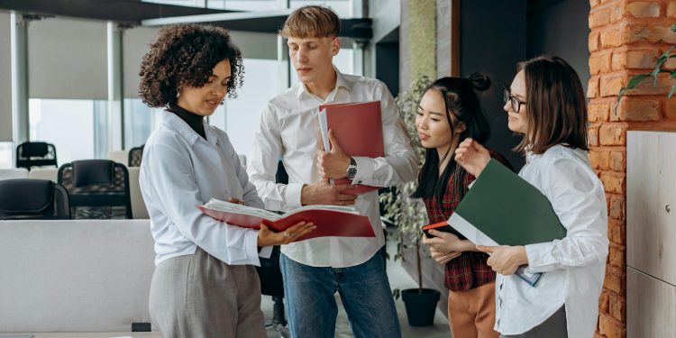 Upskilling y reskilling como eje de la comunicación estratégica en 2026