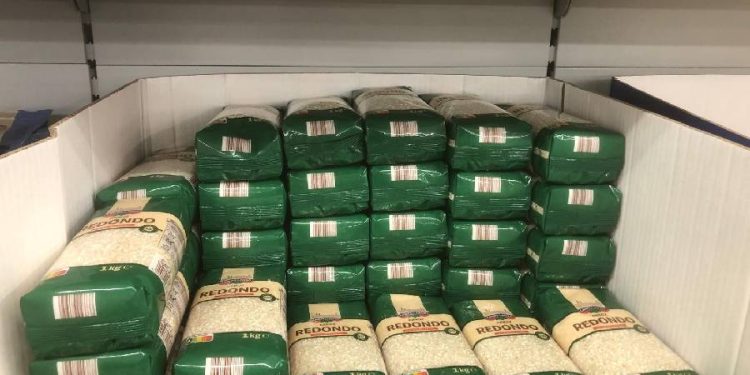 AVA denuncia a Carrefour y Lidl por vender arroz a pérdidas