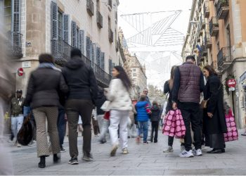Barcelona permite abrir domingos y festivos: la regla 2026