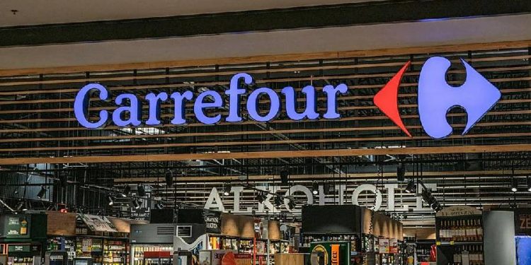 Carrefour activa un 10% en carburante: alivia el repostaje