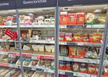Carrefour potencia productos con próximo vencimiento junto a cajas