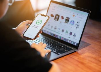Consumo online en adolescentes: 98% de familias supervisa