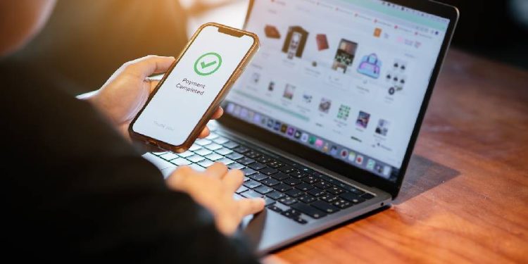 Consumo online en adolescentes: 98% de familias supervisa