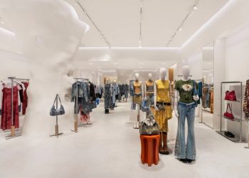 Desigual revoluciona Milán: El nuevo concepto de retail en Italia