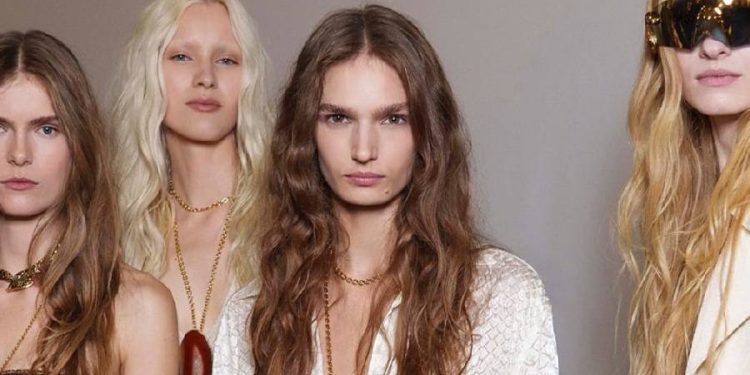 Marquee Brands podría hacerse de Roberto Cavalli