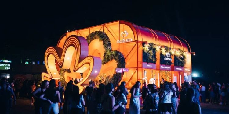 Natura lidera el maquillaje oficial en Lollapalooza Argentina 2026