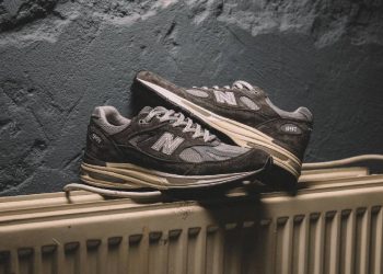 Nuevo lujo discreto: New Balance 991v1 Oyster Grey