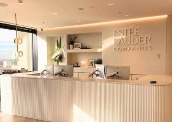 Puig y Estée Lauder negocian una posible fusión: nace un gigante