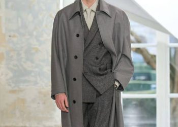Rabanne en clave vintage oscura y Icicle apuesta por la sofisticación