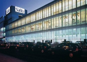Safilo mejora rentabilidad en 2025 pese a ventas planas