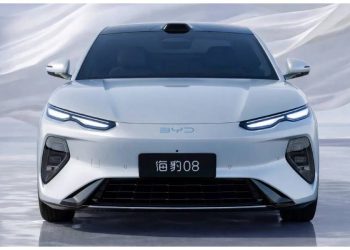 BYD Seal 08 se presenta como el nuevo buque insignia de lujo híbrido