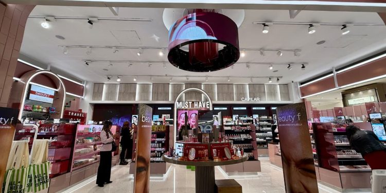 Falabella revoluciona la belleza con Beauty F
