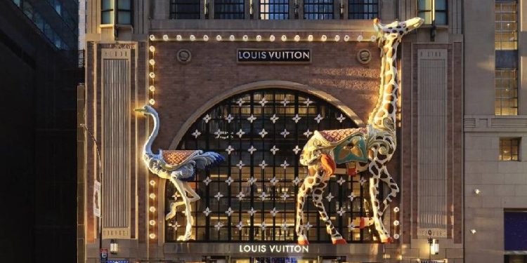 El imperio LVMH en jaque: ¿Podrá el lujo vencer la crisis?