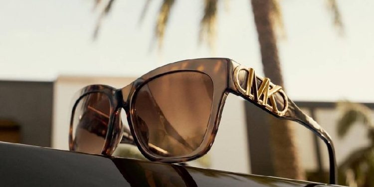 EssilorLuxottica brilla: Compra faro y domina el lujo óptico