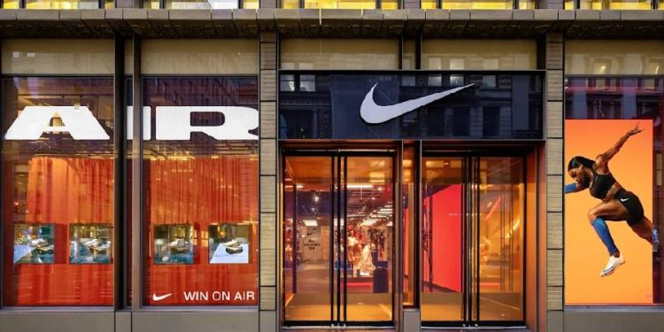 Guerra de gigantes en el Soho: El duelo final Nike vs Adidas