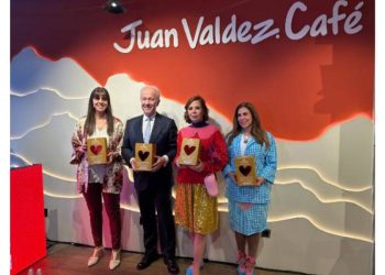 Juan Valdez y Ágatha Ruiz de la Prada: El Café es Arte en España