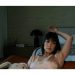 Kourtney Kardashian dicta tendencia en Coachella 2026 con satén