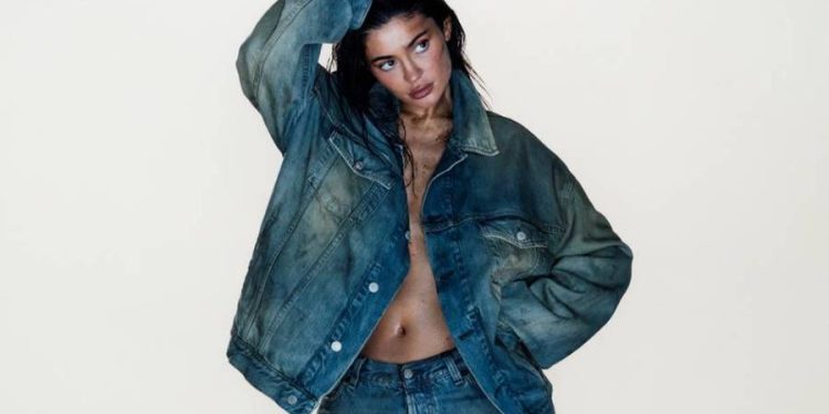 Kylie Jenner revoluciona el denim: KHY lanza su línea de jeans