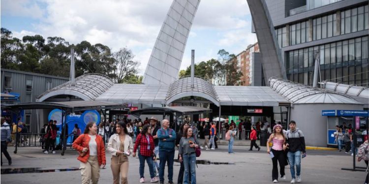 Guía esencial para vivir la FILBo 2026 sin perderse nada