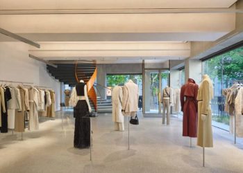 Max Mara inaugura su renovada tienda insignia en la Avenue Montaigne de París
