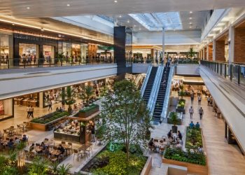 Centros comerciales en Paraguay reducen ritmo y transforman experiencia para atraer consumidores