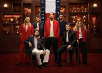 Tommy Hilfiger y Travis Kelce: El Nuevo Rostro del Fashion-tainment