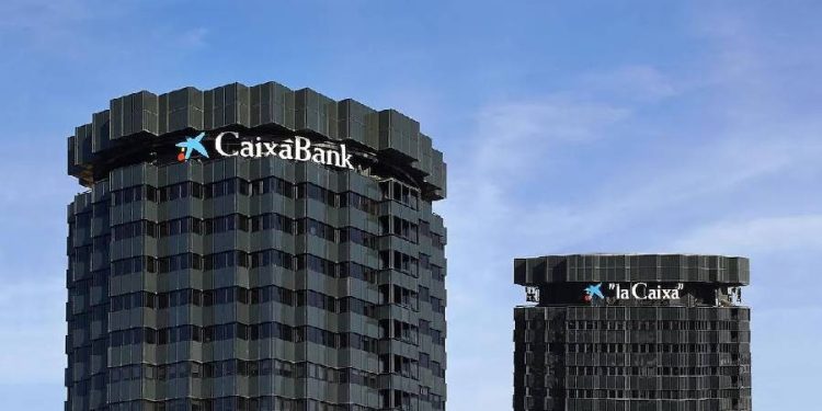 Torres reestructura 70 millones con Caixabank y Santander