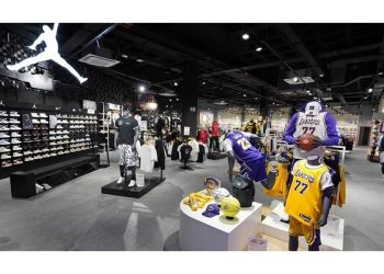 Vitoria: El nuevo templo del fútbol y basket ya está abierto