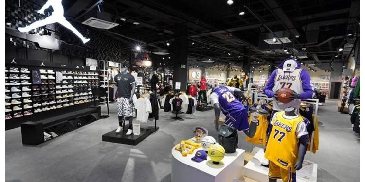 Vitoria: El nuevo templo del fútbol y basket ya está abierto