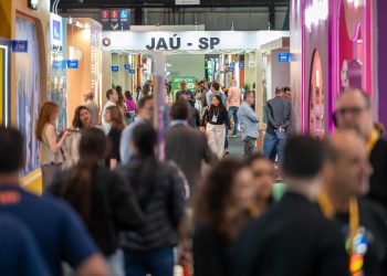 Brasil pisa fuerte, Colombia compra moda y negocio en la gran vitrina del calzado