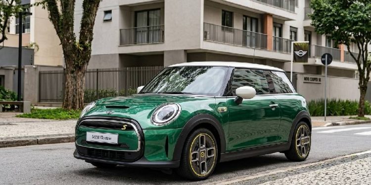 Nuevo MINI Cooper redefine la conducción eléctrica