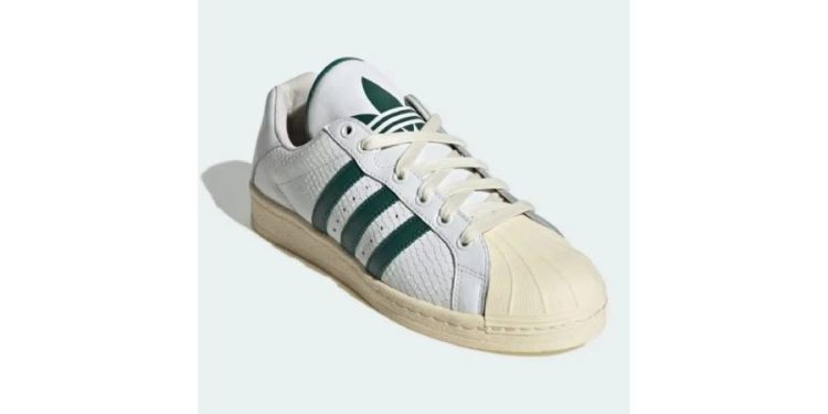 La firma adidas actualiza un modelo icónico de su catálogo histórico con materiales de alta calidad