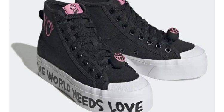 Adidas y Converse compiten en el mercado con propuestas similares de calzado urbano