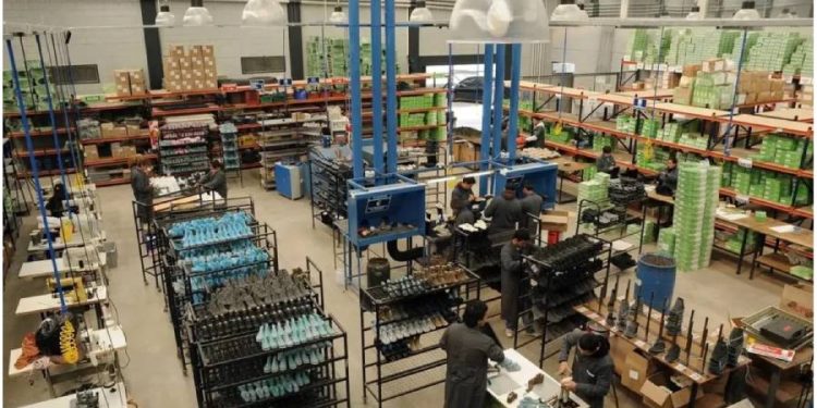 Cierre de la histórica fábrica de calzado deportivo en Catamarca afecta la producción local