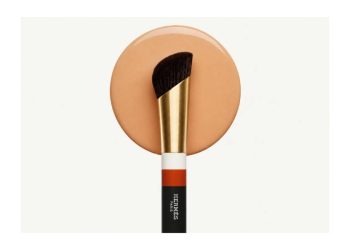La exclusiva base de maquillaje de Hermès fusiona el cuidado de la piel con un acabado natural