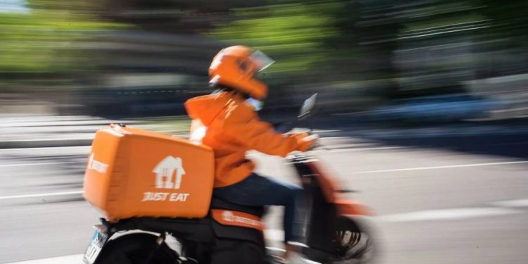 Just Eat se alía con Meta: pide comida desde tu WhatsApp