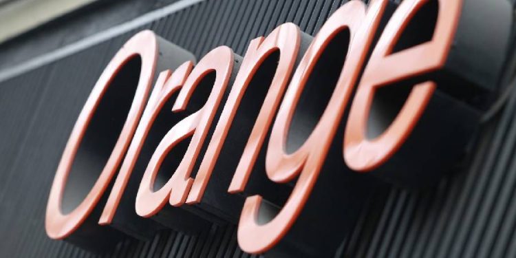 Orange España factura 3.544 millones en nueve meses