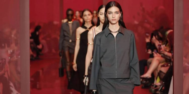 Revolución Gucci: El nuevo manifiesto de la moda generacional