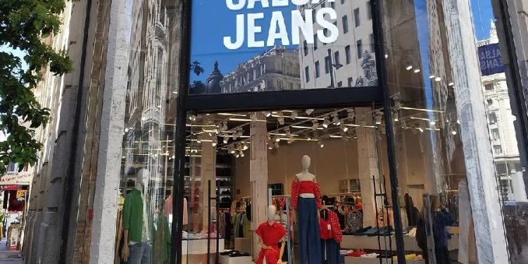 Salsa Jeans alcanza los 200 millones en 2025 con un crecimiento del 11%