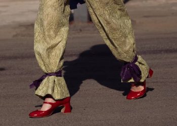 Tacones rojos: Guía de estilo y las mejores opciones de 2026