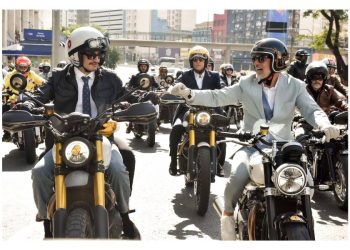 Triumph Motorcycles lidera caravana solidaria de motociclistas elegantes DGR Santiago 2026